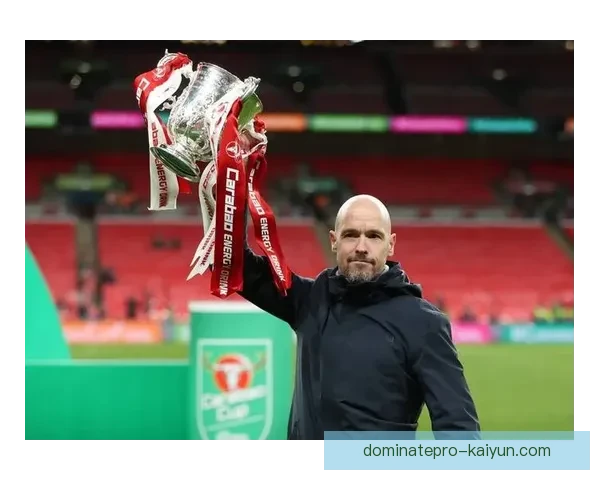 滕哈赫传球节奏逐渐稳定，球队表现值得关注